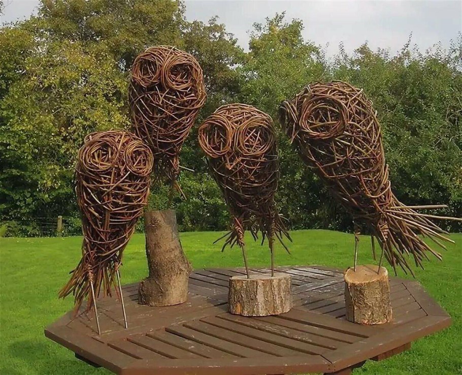 Плетеные скульптуры для сада