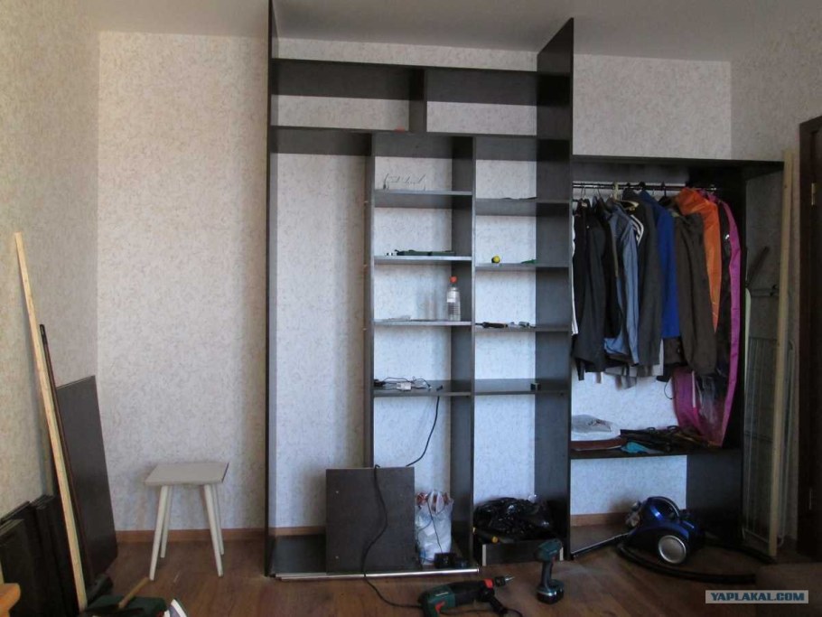 Полки к шкафу купе и к стене