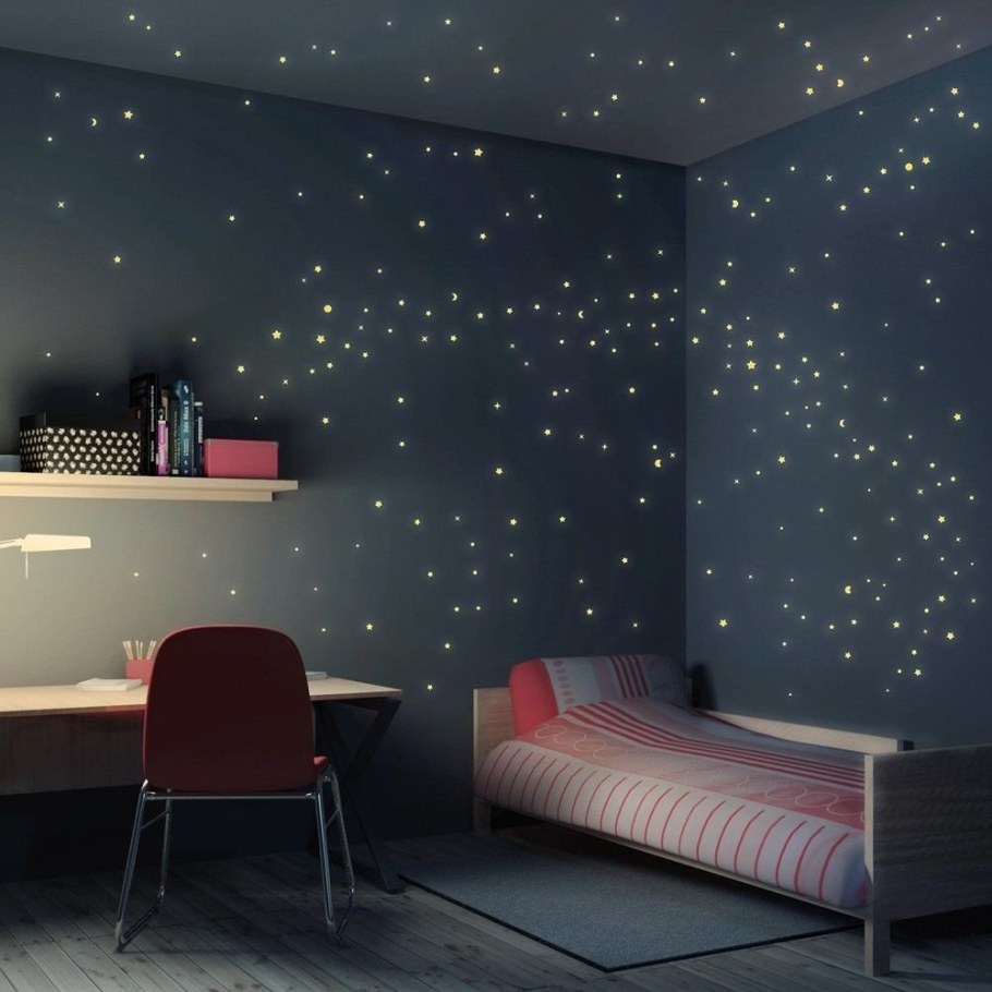 Комната со звездами