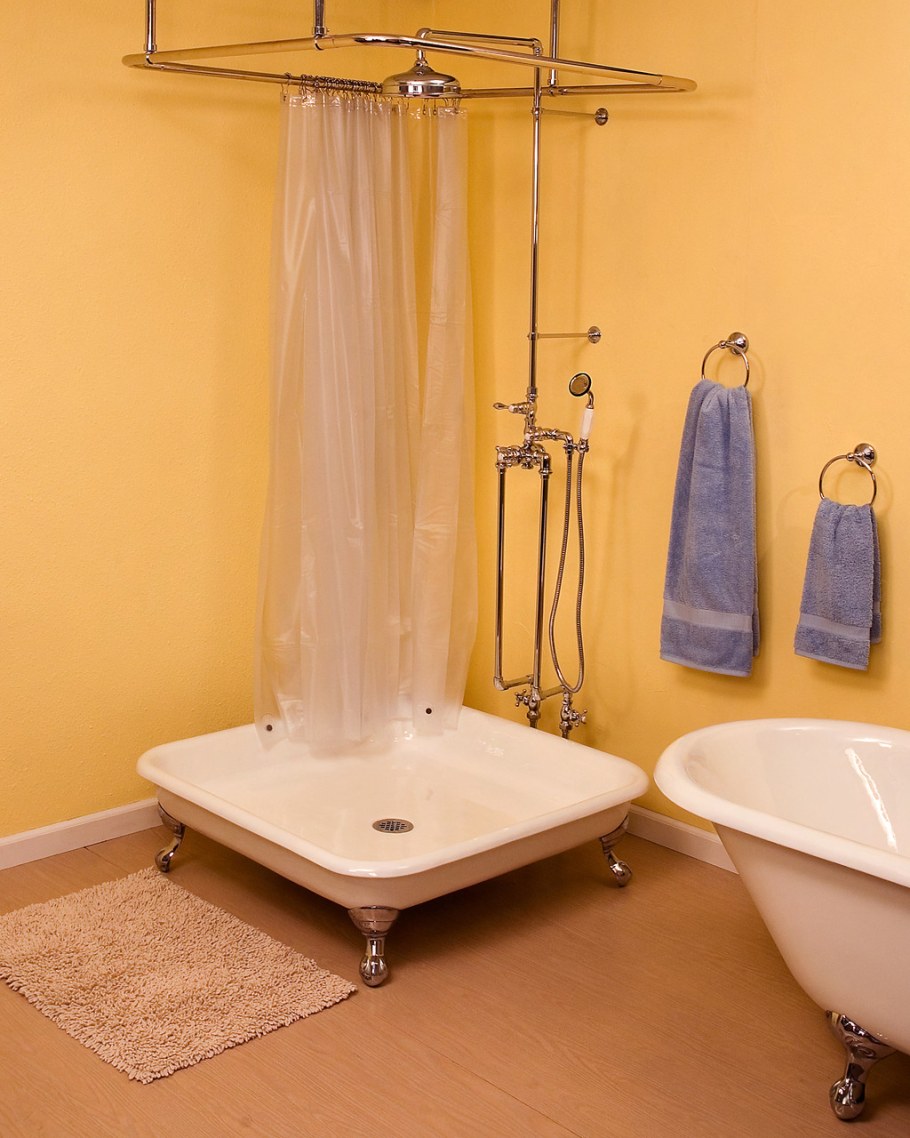 Душевая со шторкой с поддоном