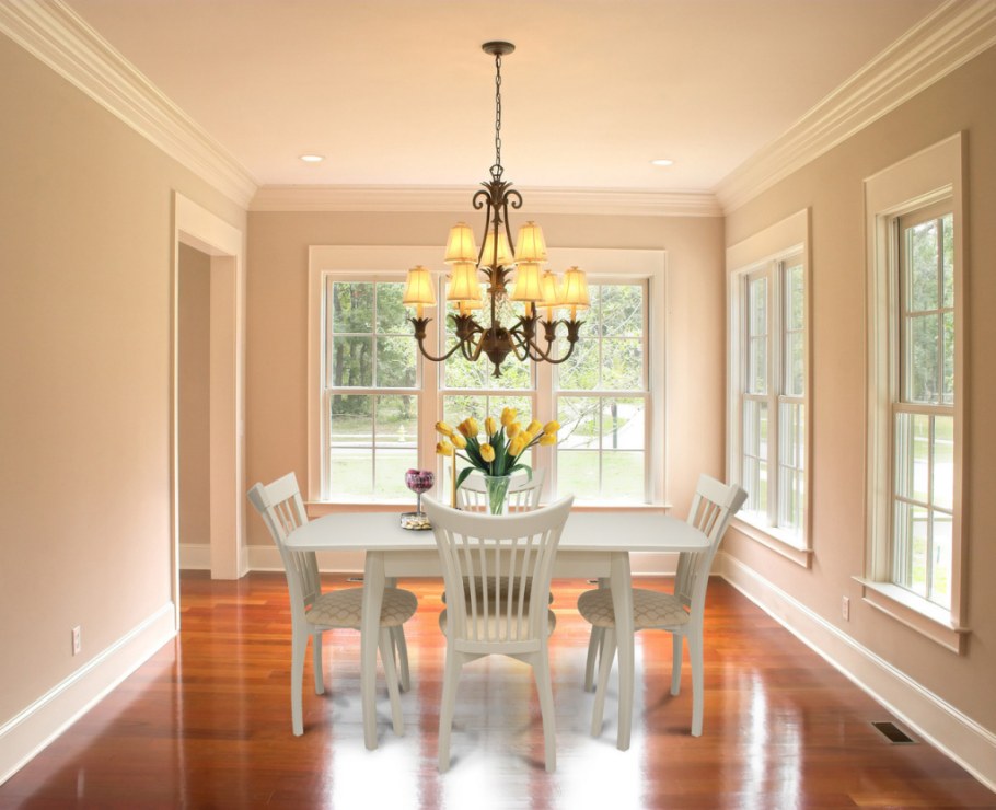 Потолочные молдинги в интерьере