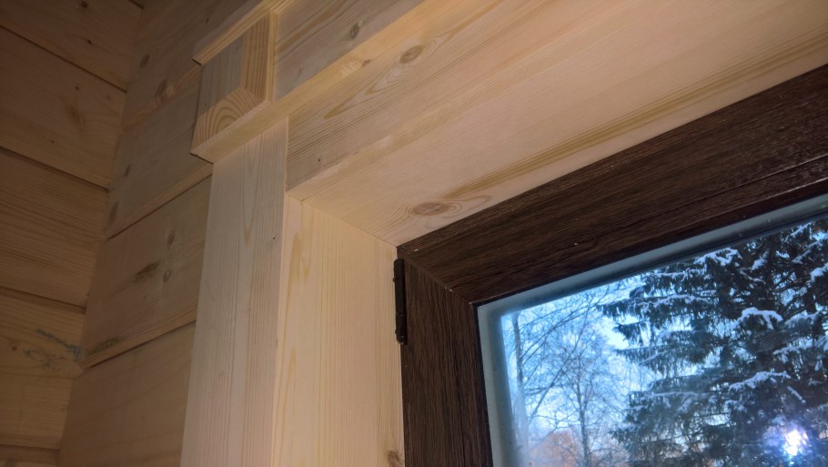 Отделка откосов в деревянном доме