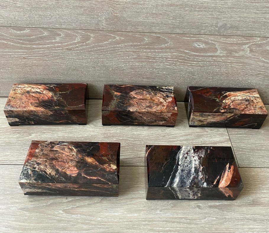 Сувель карельской березы