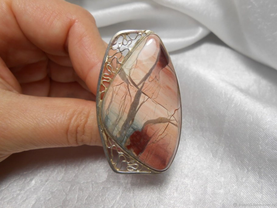 Пейзажная яшма камень