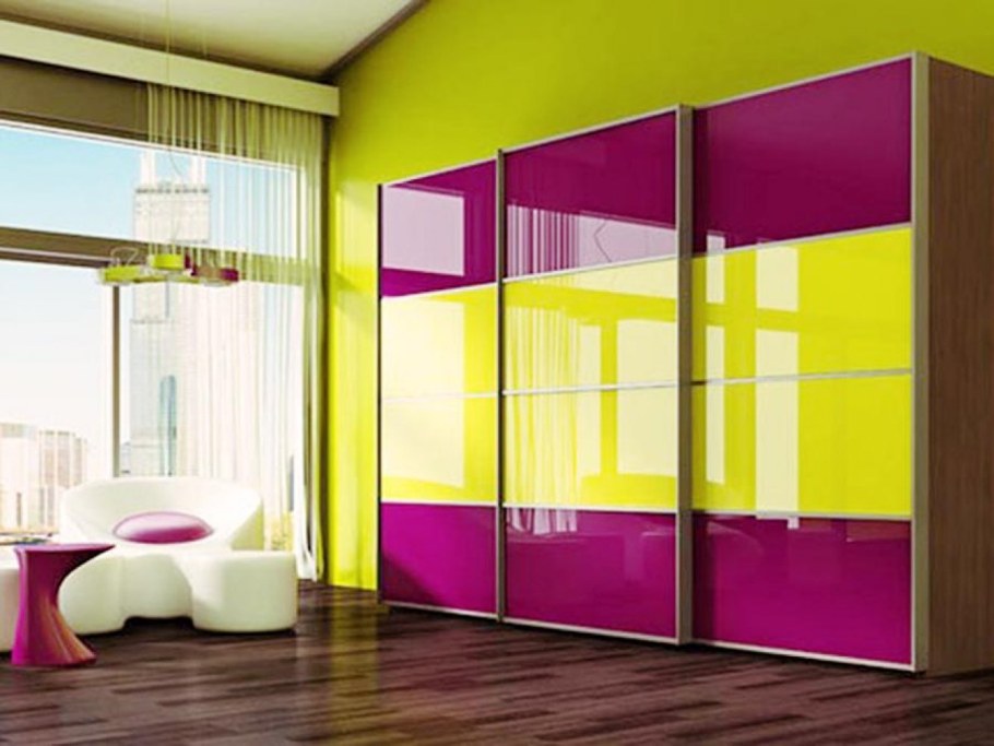 Цветные шкафы в интерьере