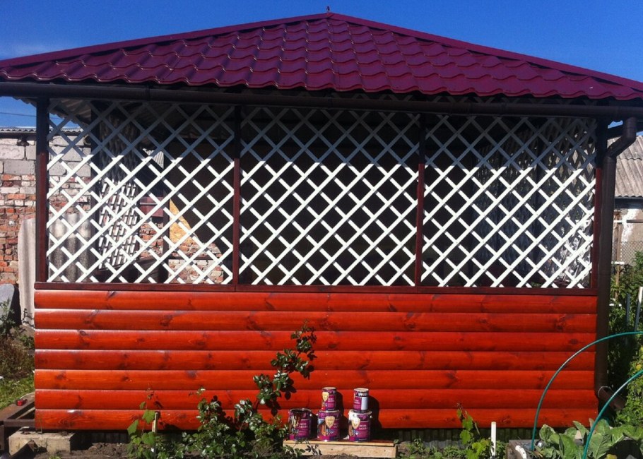 Беседка обшитая профлистом