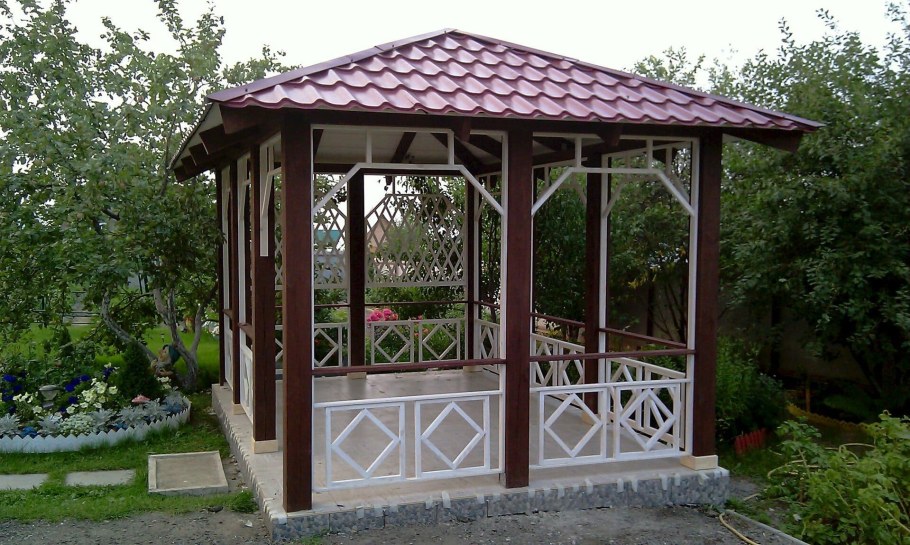 Беседки крашеные деревянные