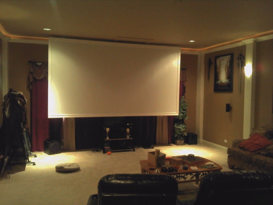2.35:1 Projector Screen