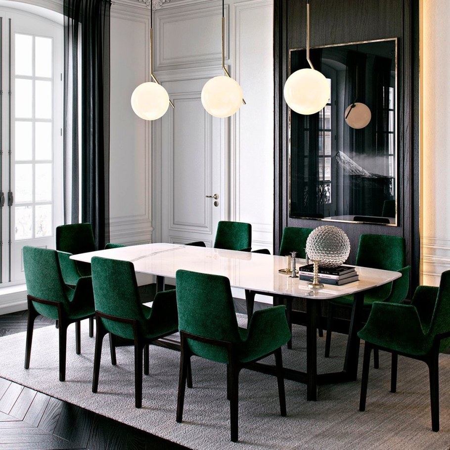 Изумрудные стулья в интерьере