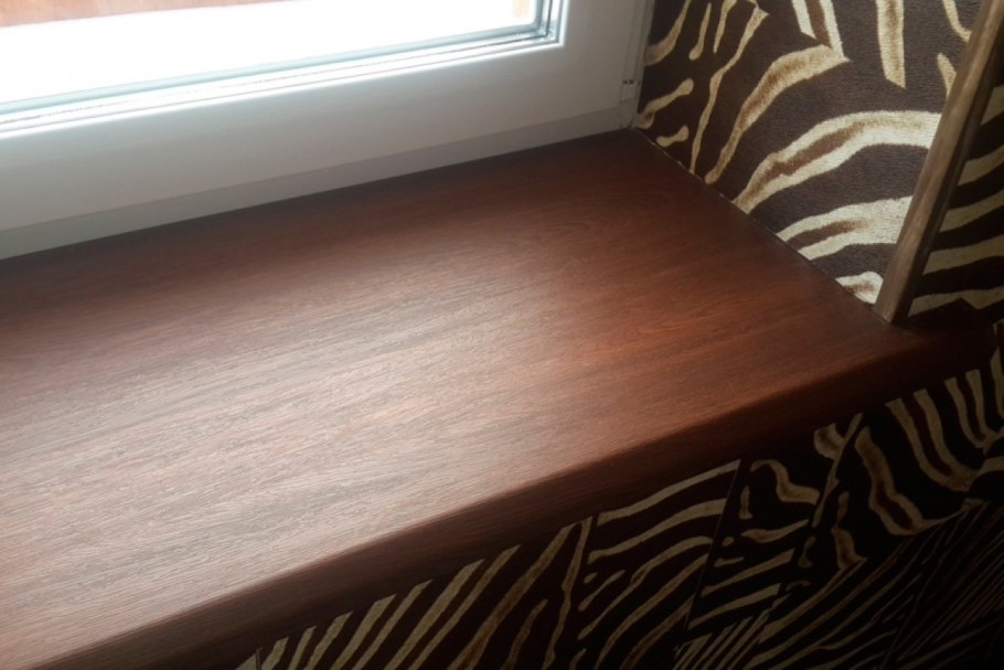 Подоконник Данке комфорт орех