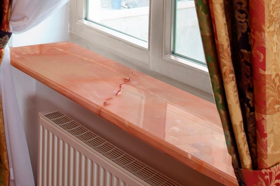 Подоконник Данке Оникс