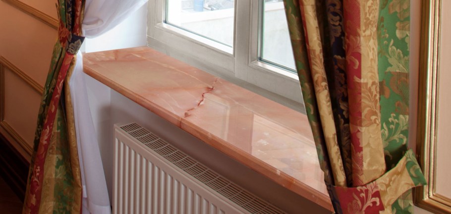 Окна Рехау с подоконником Данке