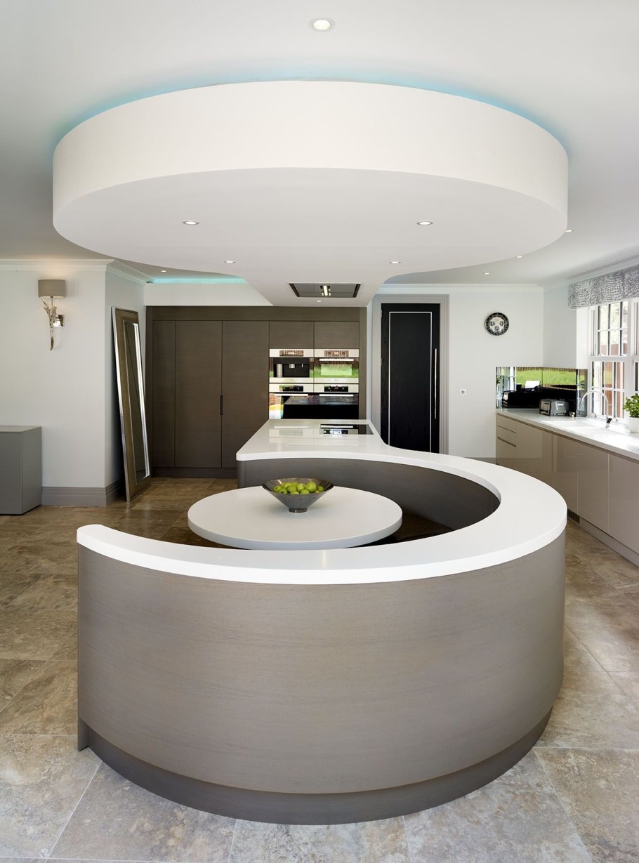 Необычные кухни с островом