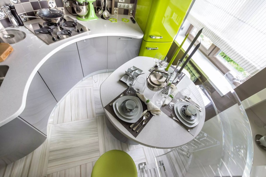 Необычная планировка маленькой кухни