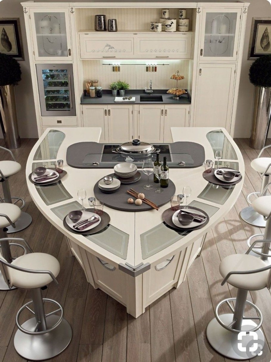 Необычные кухонные гарнитуры