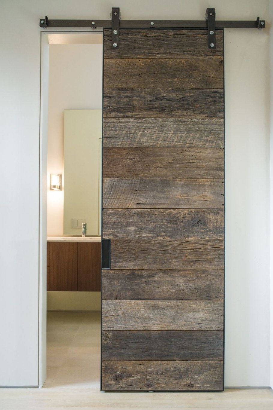 Откатные Амбарные межкомнатные двери