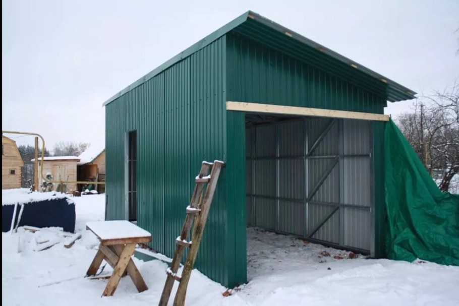 Кровля односкатная крыши гаража из профнастила с20