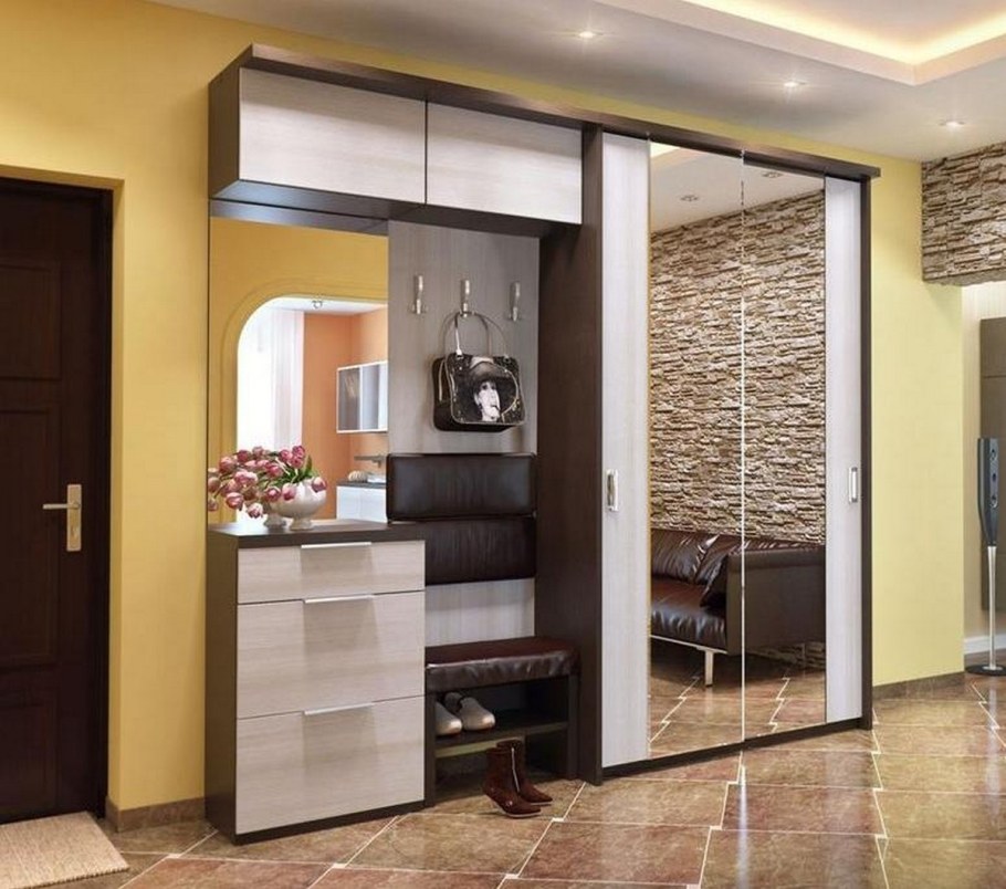 Шкаф в прихожую с зеркалом