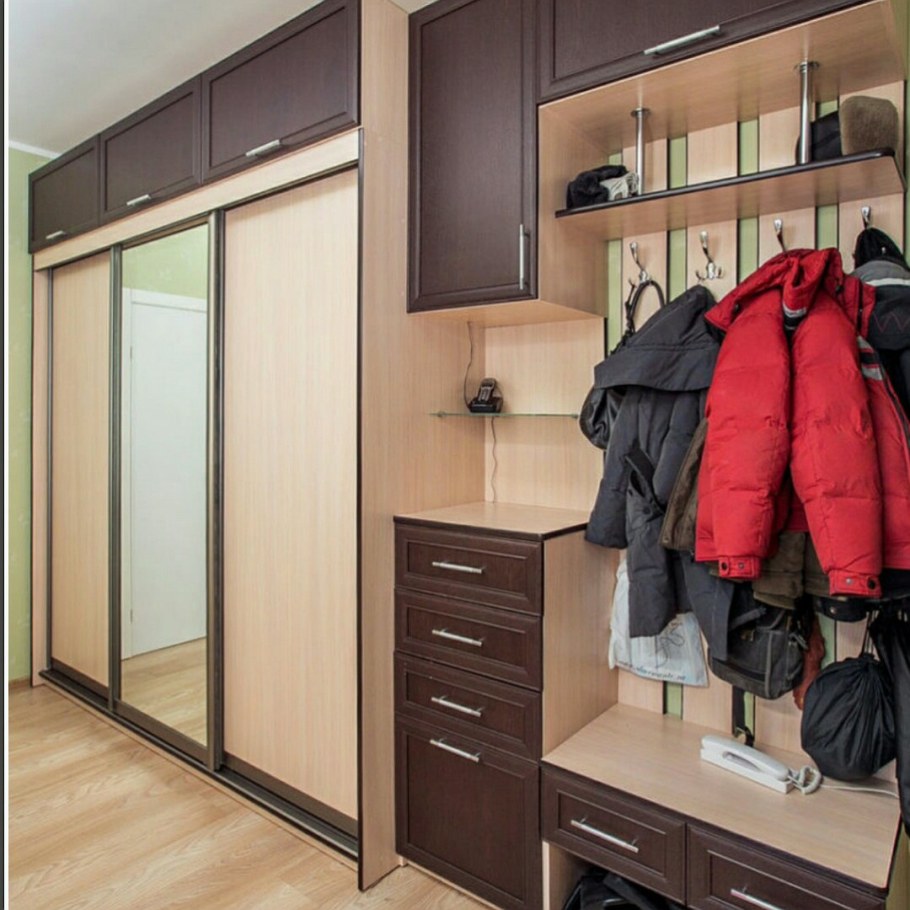 Шкаф в прихожую