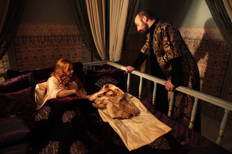 Великолепный век Хюррем и Сулейман