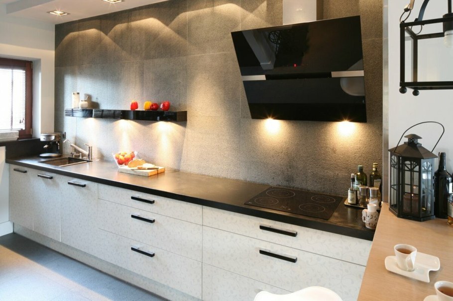 Кухня без верхних шкафчиков