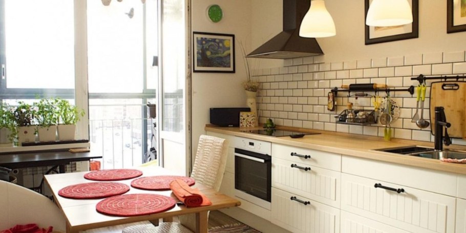 Кухонный гарнитур без верхних шкафов