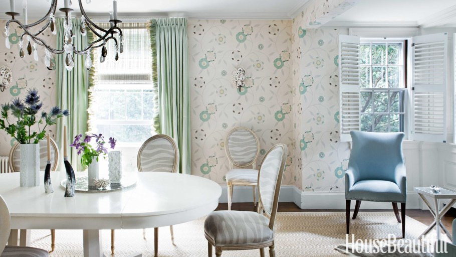 Гостиная в цвете селадон