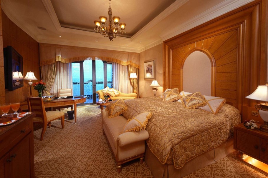 Дворец Эмирейтс Emirates Palace