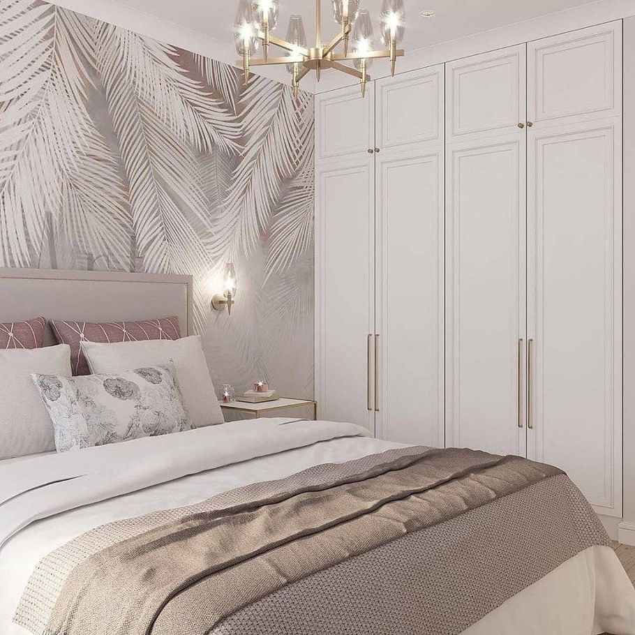 Спальня в светлых тонах