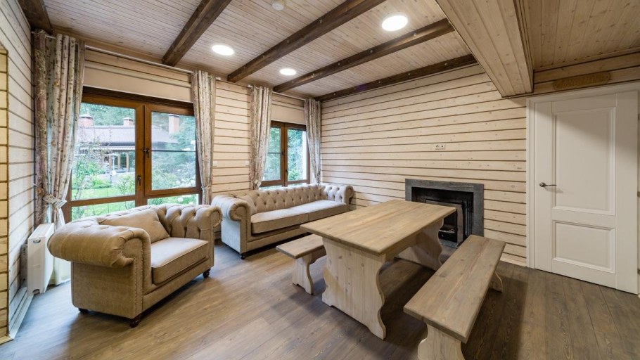 Интерьер блокхаус сосна