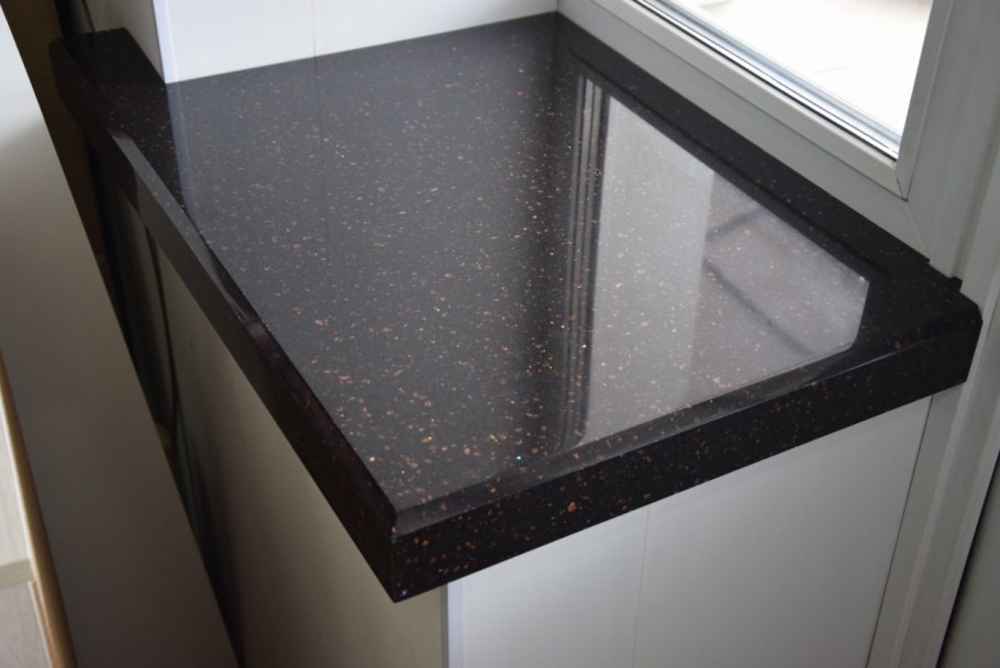 Подоконники из искусственного камня в Леруа