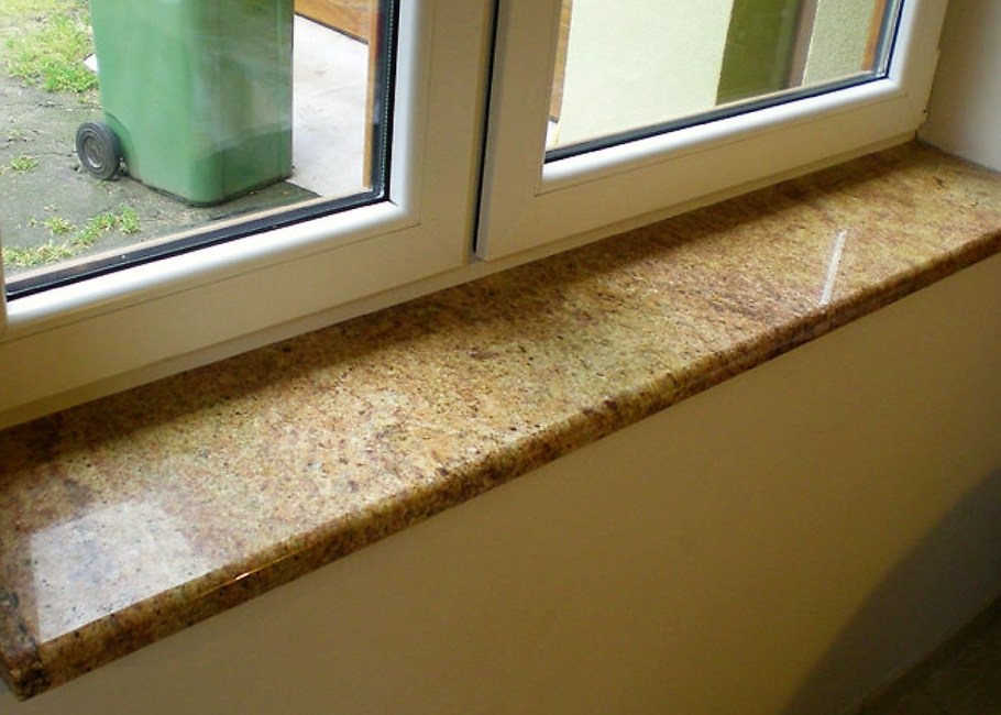 Каменный подоконник