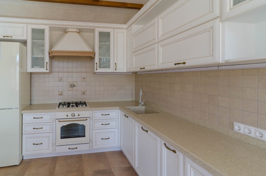 Кухня Ника ясень патина