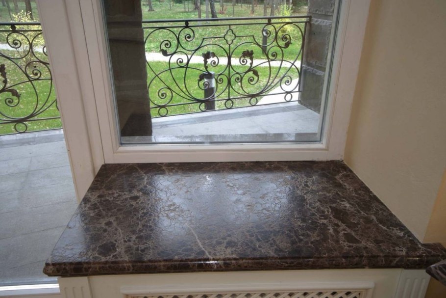 Подоконники с фаской из Имперадор дарк мрамор