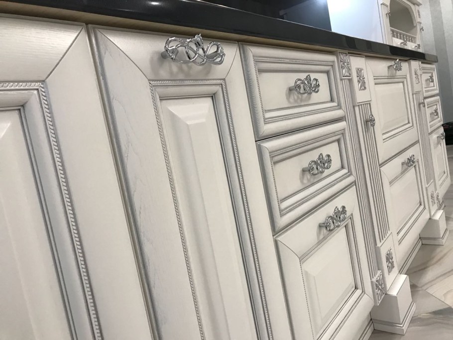 Фасад Ирида слоновая кость патина серебро