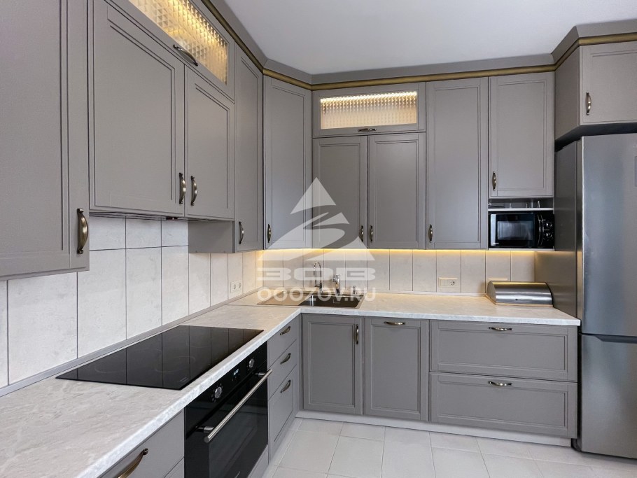 Кухни с холодильником угловые Неоклассика белый