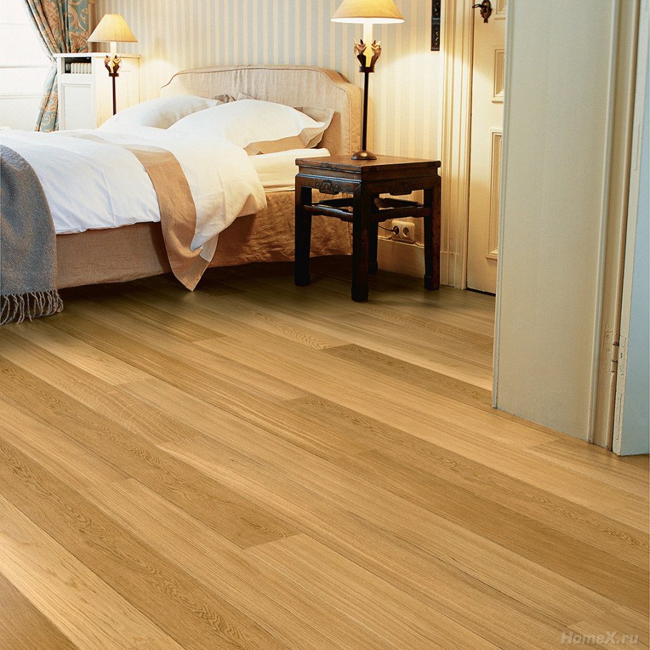 Ламинат Квик степ трехполосный