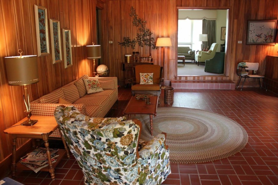 Интерьеры домов 90х