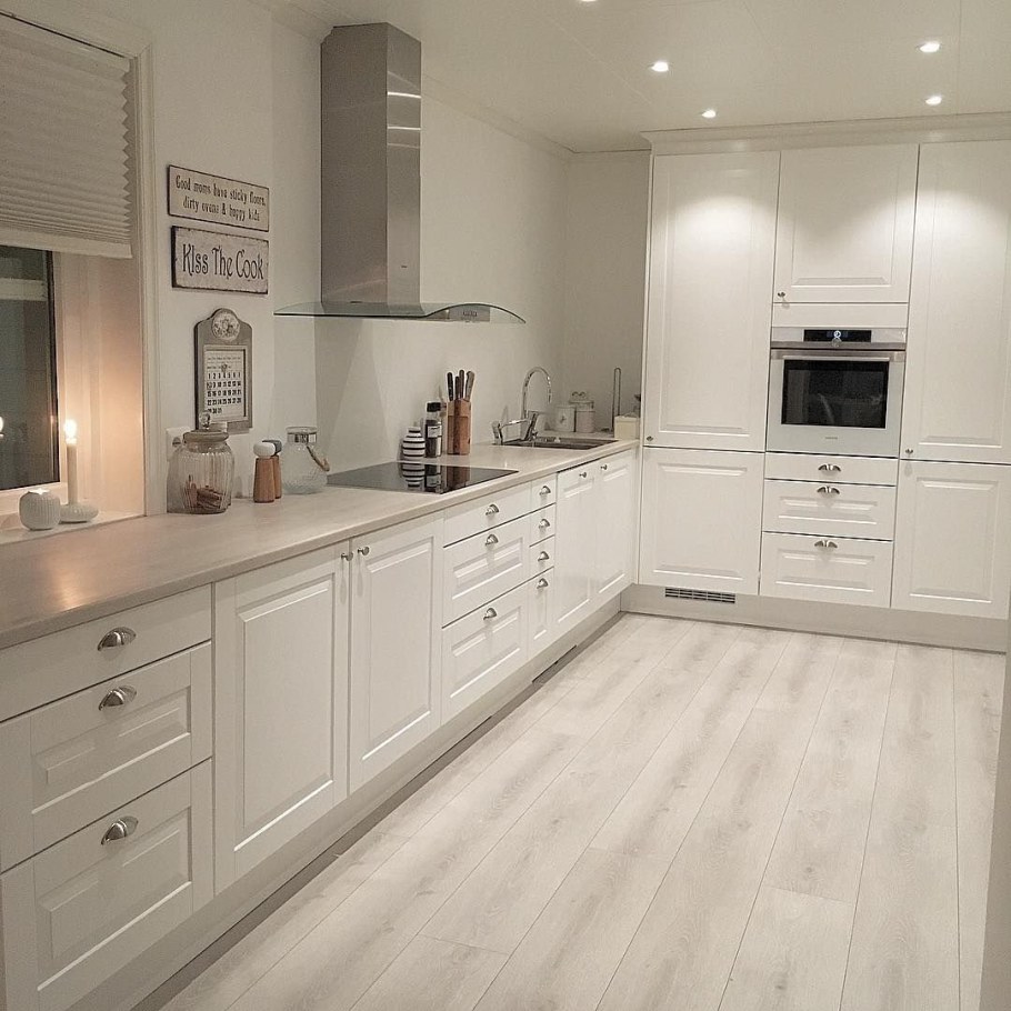 Угловая кухня икеа Неоклассика