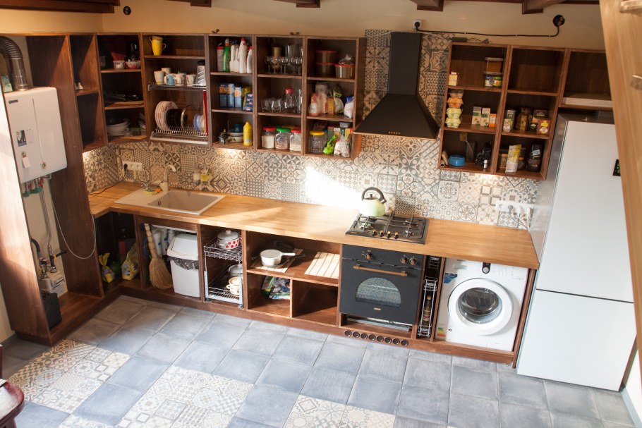 Самодельная кухня из дерева