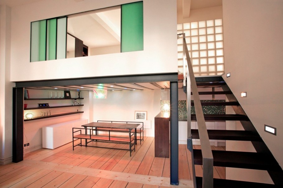 Лестница лофт в антресольный этаж