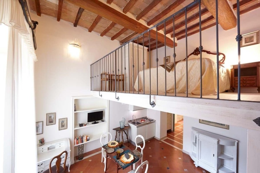 Домик с антресольным этажом