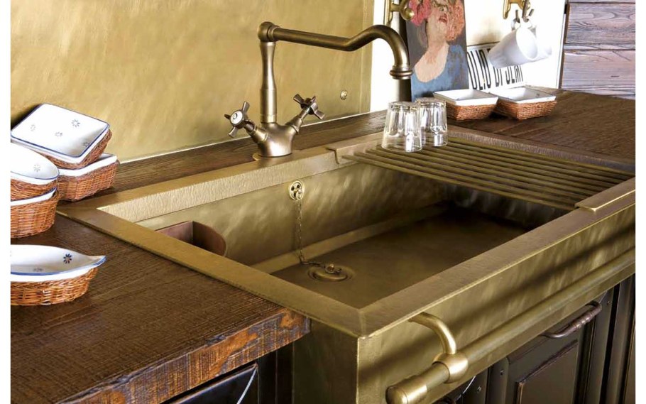 Врезная кухонная мойка restart lvq024 латунь