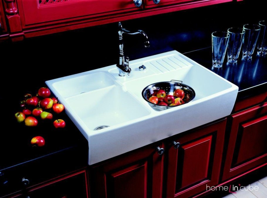 Кухонная мойка с фартуком