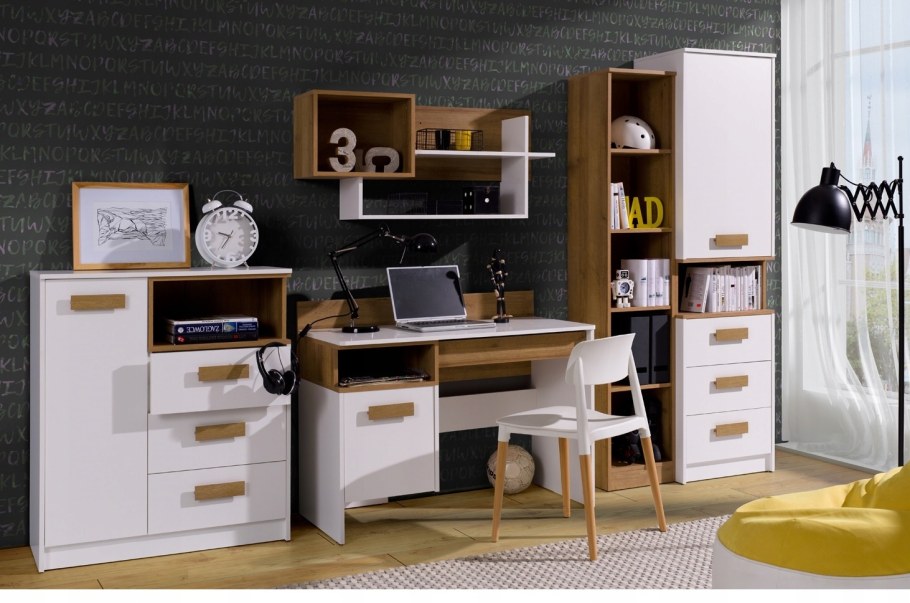 Детская с письменным столом