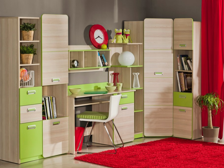 Набор детской мебели с угловым рабочим столом