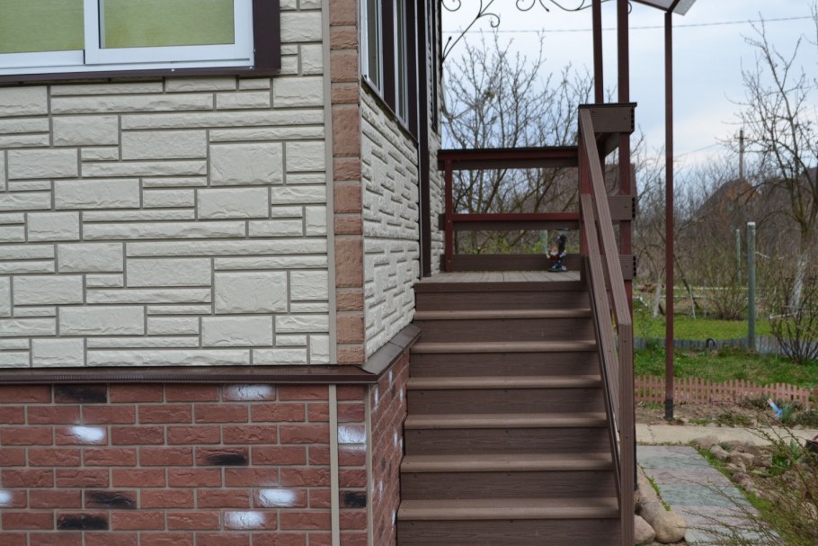 Крыльцо к дому