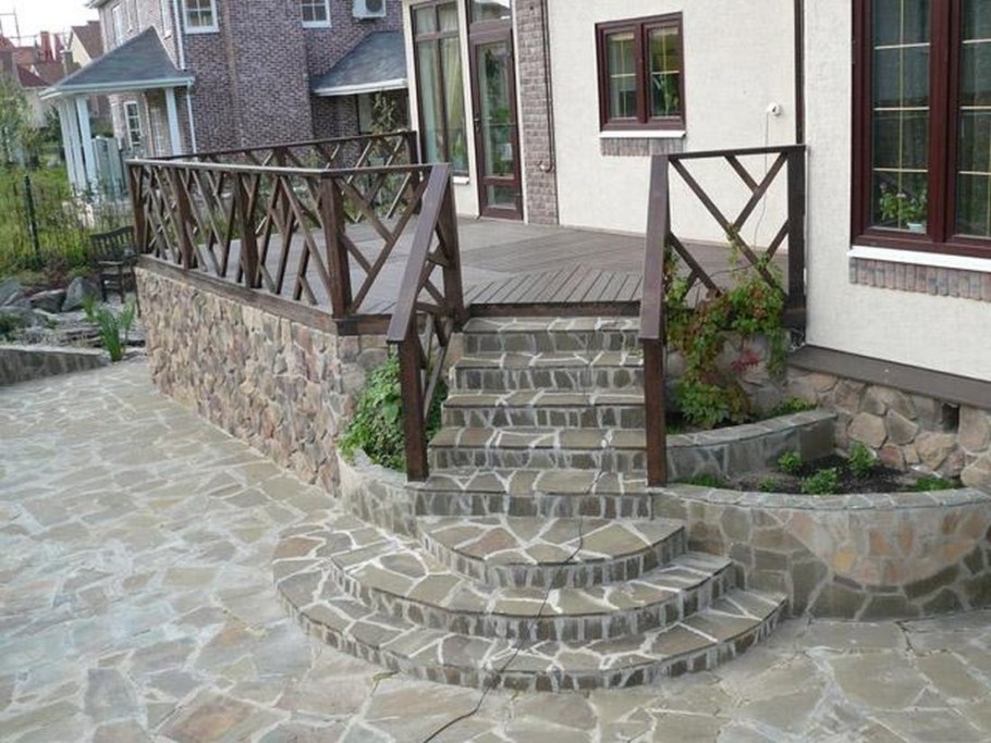 Крыльцо из ступеней Арбет