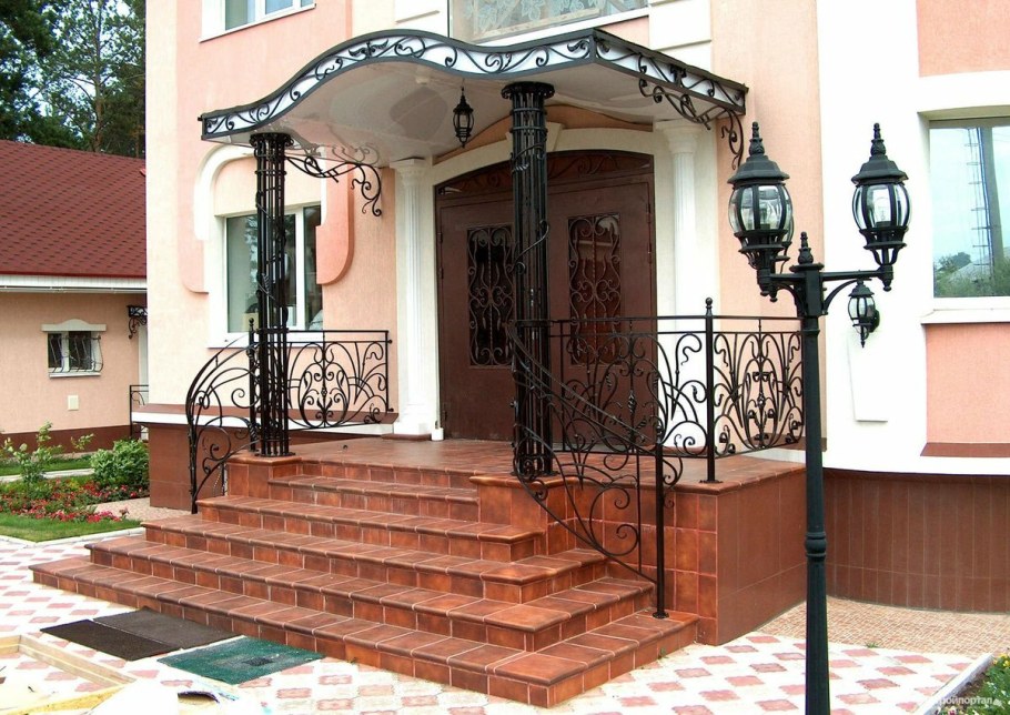 Крыльца входных групп