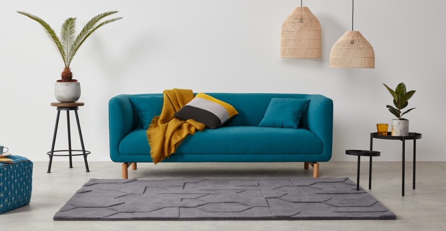 Горчичный коврик в гостиную